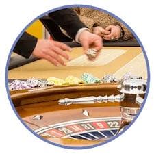 Bilde av roulette dealerns hånd