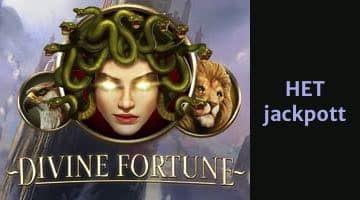 Bild på symbolen Medusa i slotten Divine Fortune. Under Medusa syns loggan för spelet och till höger i bild finns en svart ruta med texten "HET jackpott."